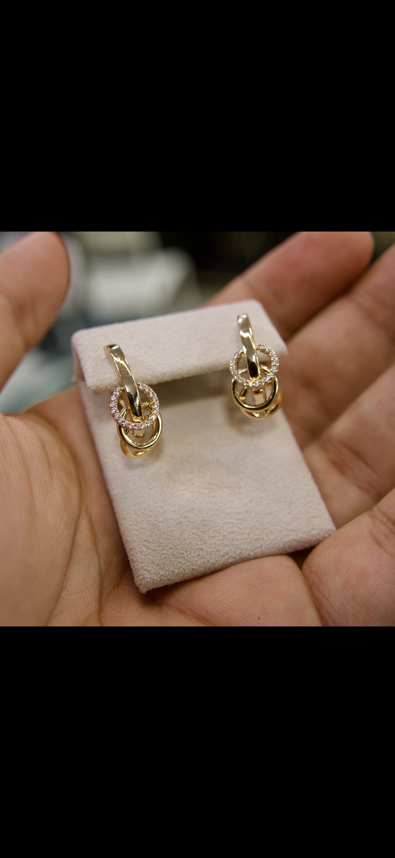 Boucles d’oreilles Double Anneaux Élégance Pavée
