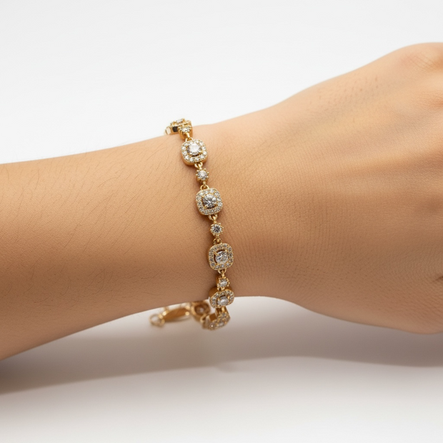 Bracelet Rose Gold aux Motifs Géométriques et Pierres Scintillantes