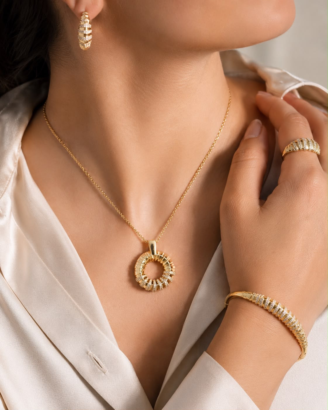 Luxury Circle Jewelry Set – Necklace, Bracelet, Ring & Earrings