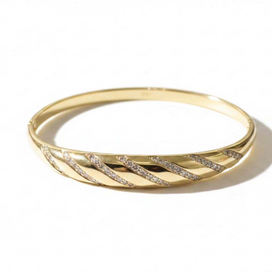 Bracelet Éclat Doré – Design Torsadé & Pierres Brillantes