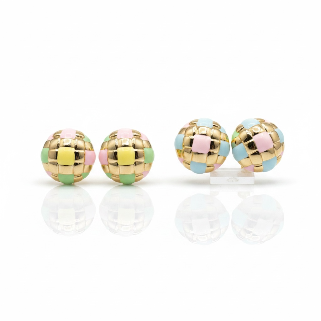 Boucles d’oreilles boules tressées pastel – style estival chic