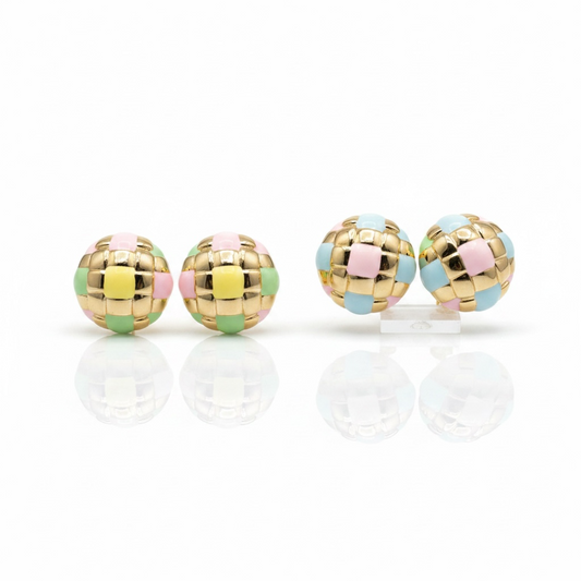 Boucles d’oreilles boules tressées pastel – style estival chic