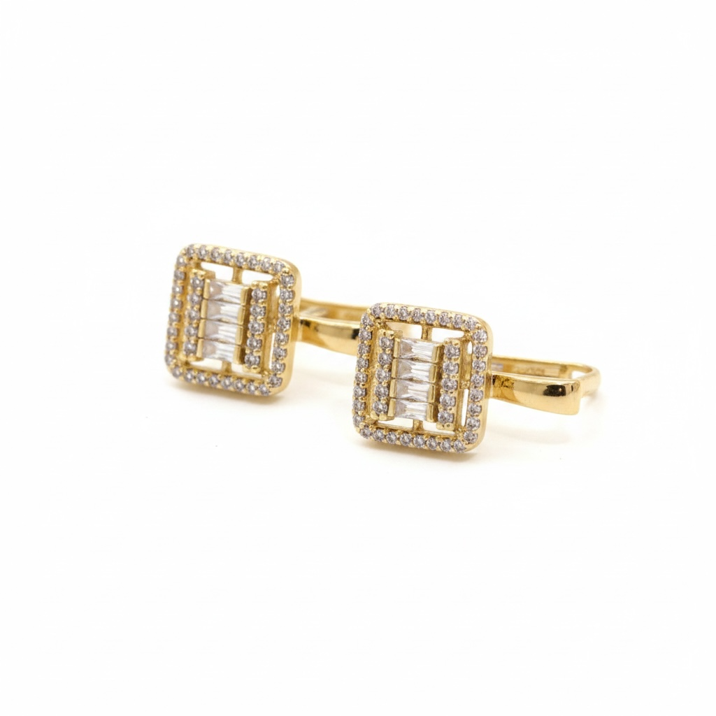 Boucles d’Oreilles Dorées Carrées Serties