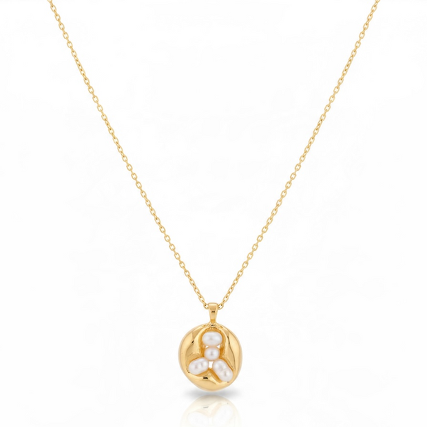 Collier Doré avec Pendentif et Perles Nacrées