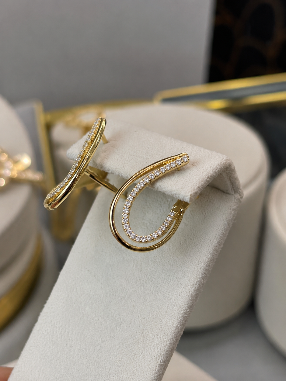 Boucles d’oreilles Goutte Élégance – Zircons Brillants
