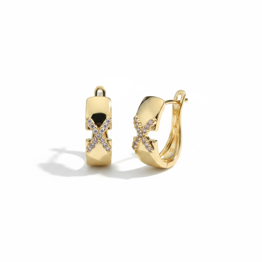 Boucles d’oreilles dorées élégantes avec pierres scintillantes