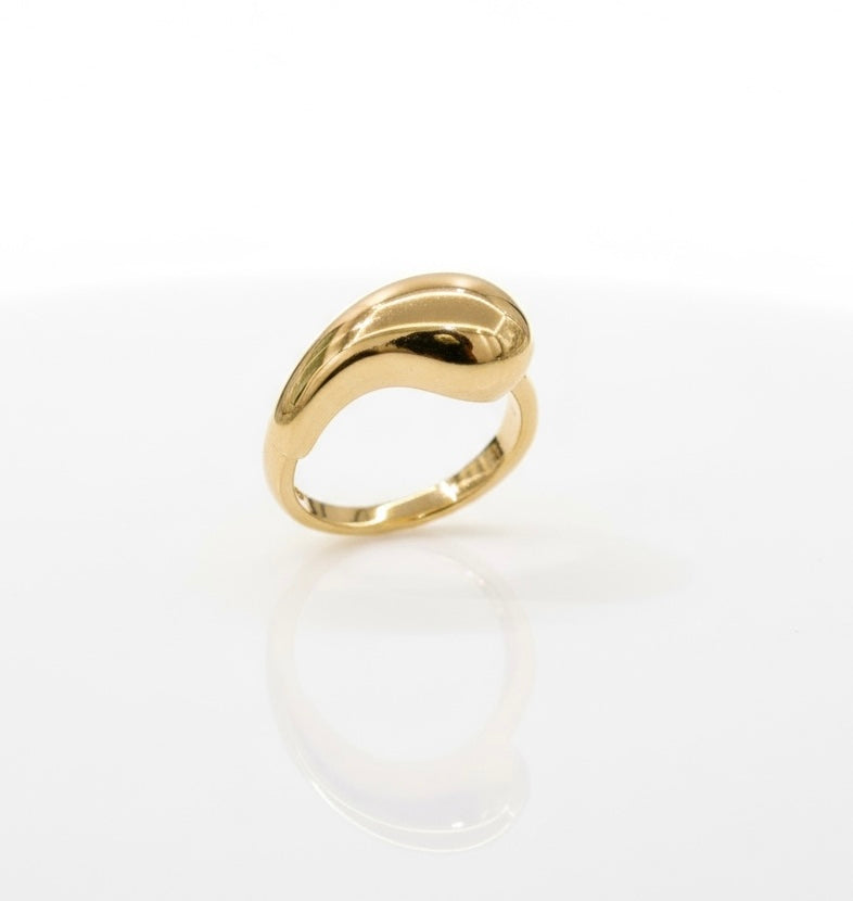 Bague Dorée Élégance Moderne