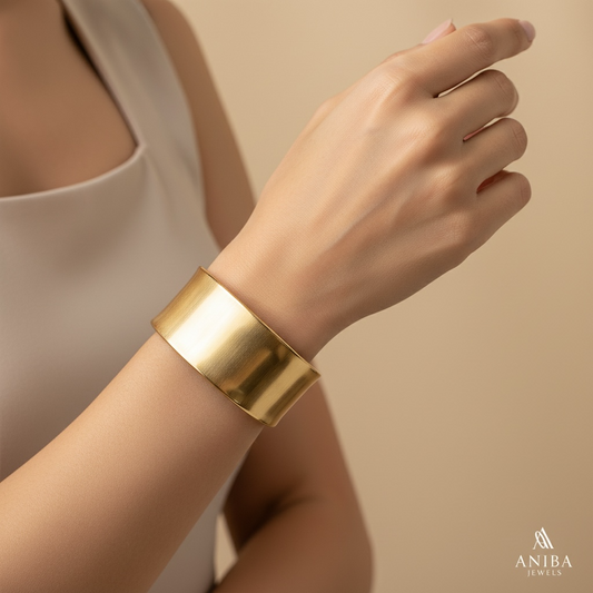 Bracelet manchette doré minimaliste luxe